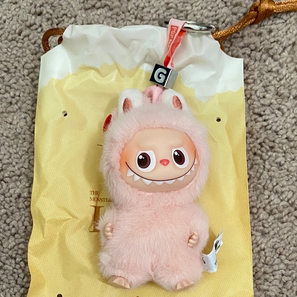 Pop Mart Labubu Pin For Love Letter G Giving - Picture 10 of 15